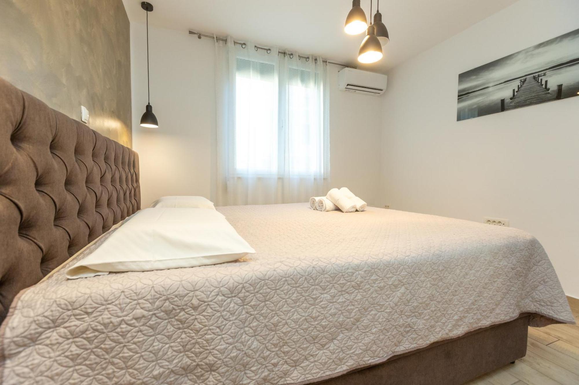 Deluxe Apartment Near The Bridge Zadar Exterior foto