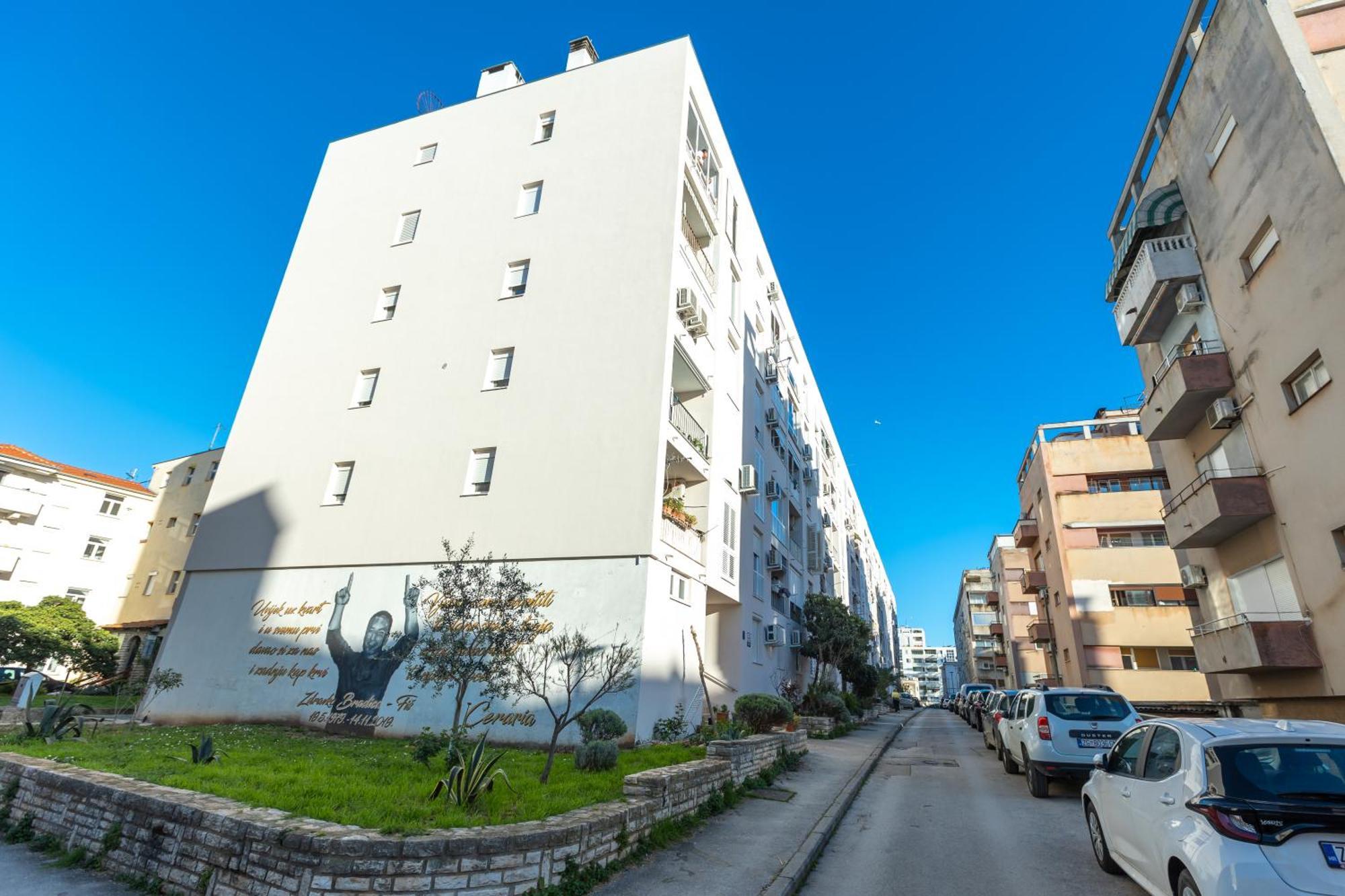 Deluxe Apartment Near The Bridge Zadar Exterior foto
