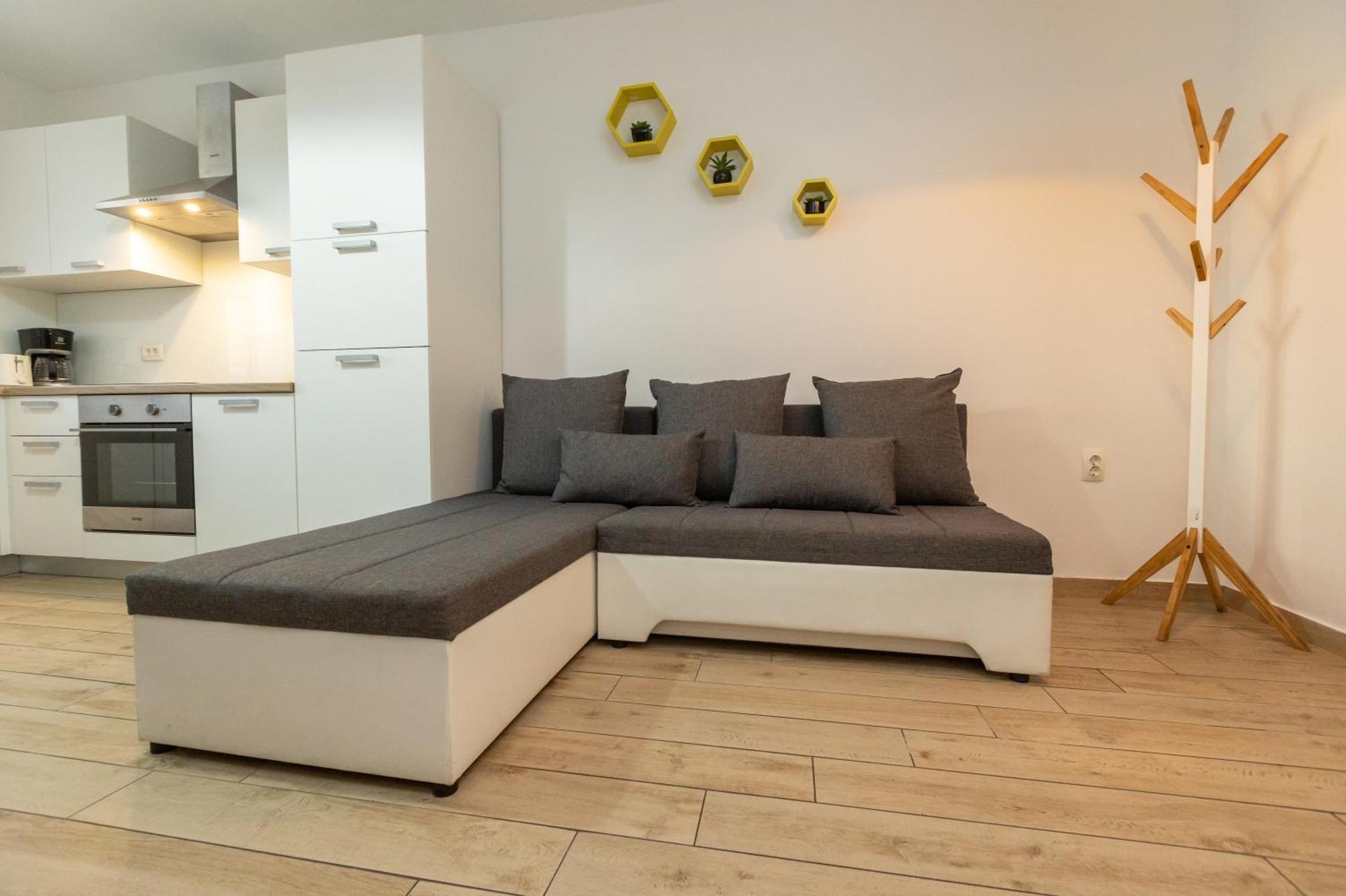 Deluxe Apartment Near The Bridge Zadar Exterior foto