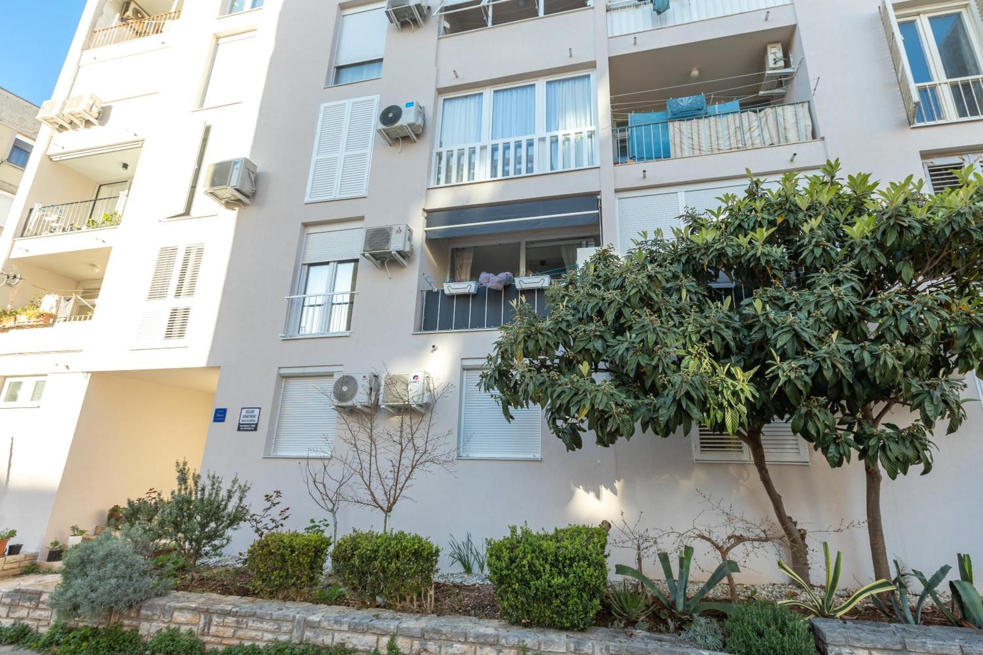 Deluxe Apartment Near The Bridge Zadar Exterior foto