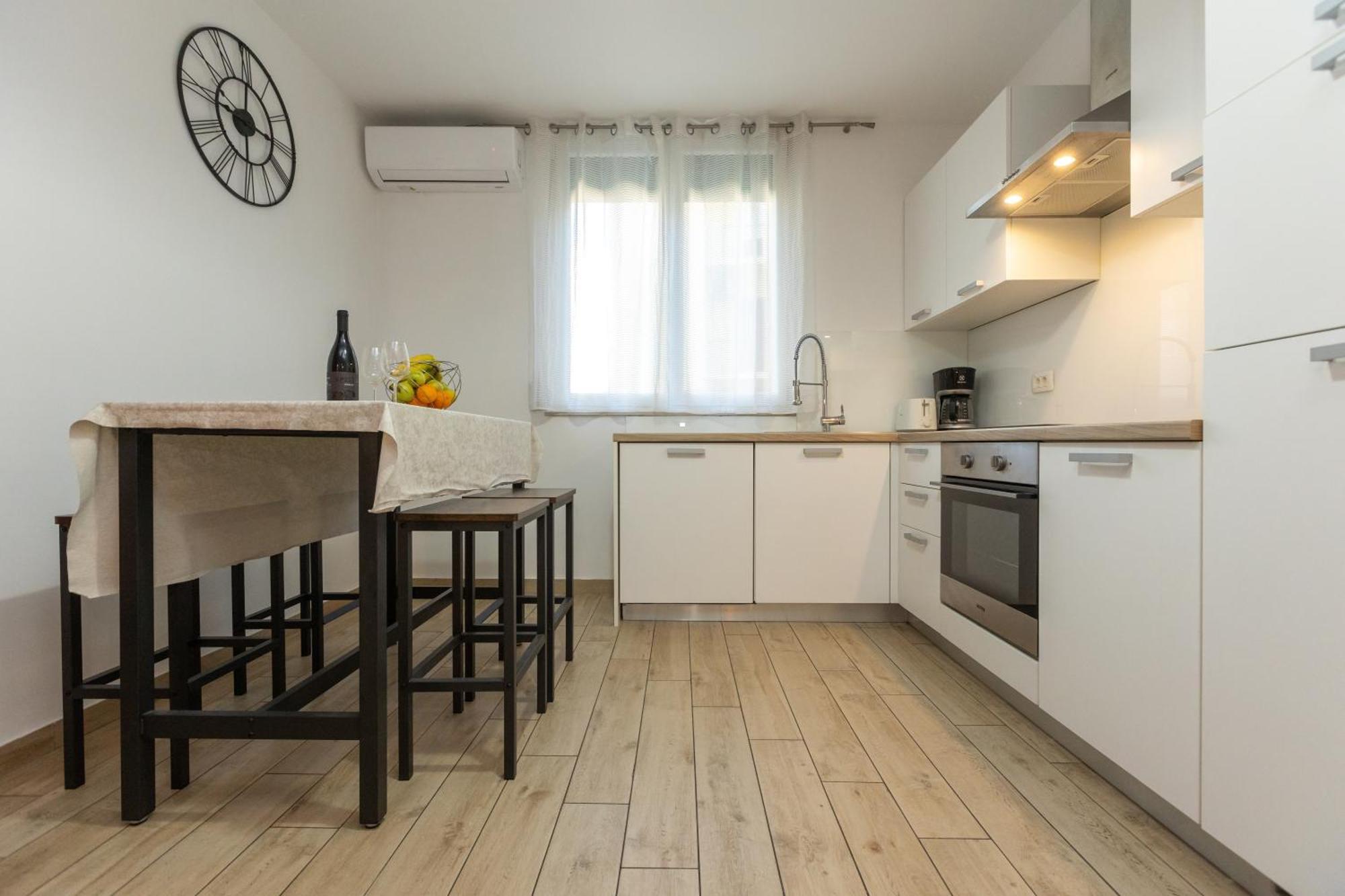 Deluxe Apartment Near The Bridge Zadar Exterior foto